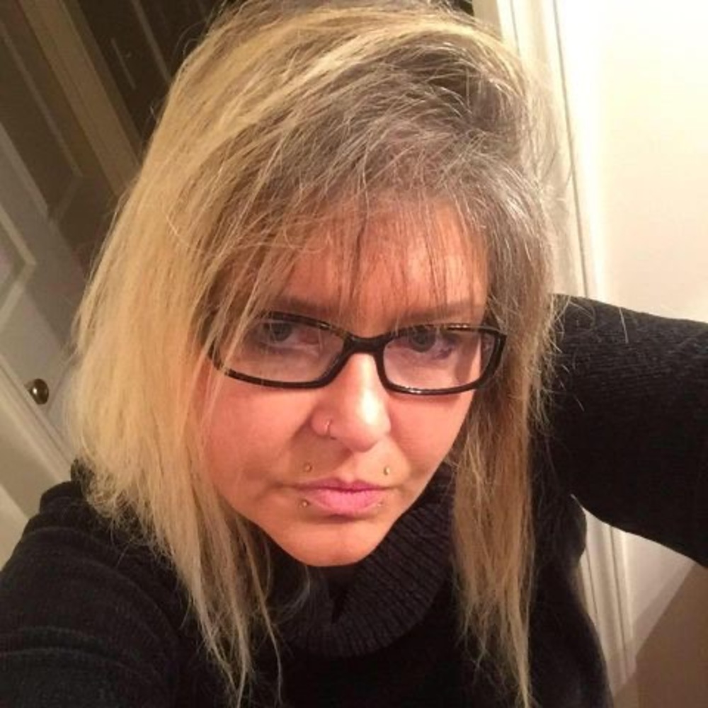 Meet your Posher, Angelia